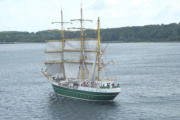 die Alexander von Humboldt II verlässt Kiel