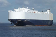 Autotransporter NOCC Atlantic auf der Elbe