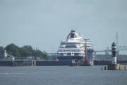 die Prinsendam in der Schleuse Brunsbüttel
