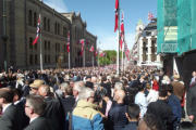 großer Festumzug der Kinder auf der Karl Johans gate