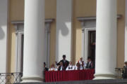 die Königliche Familie auf dem Balkon von Königlichen Schloss in Oslo