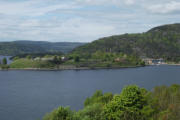 Blick von der Kopåsbatteriet in Drøbak auf Oscarsborg