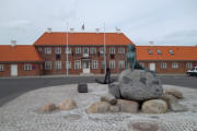 Platz vor dem Bahnhof in Hirtshals