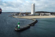 Nordermole Travemünde mit neuen Leuchtturm