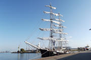 die Mercedes an der Pier in Warnemünde