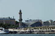 Blick zum Leuchtturm und Teepott beim Auslaufen