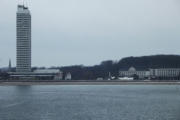 Blick auf das Maritim Hotel und den Travemünder Strand