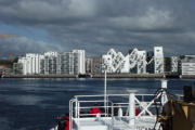 Anfahrt auf Aarhus, neues Wohnviertel "Der Eisberg"