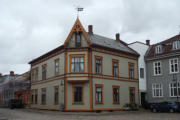 Das Haus Rosinggården am Marktplatz der Altstadt