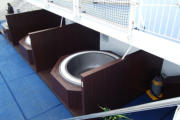 Hot Tubs an Steuerbord achtern