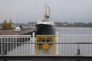 MS Nordstjernen am Kreutzfahrtpier von Pärnu, Blick von der Tallinn-Brücke