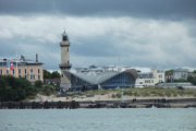 Leuchtturm und Teepott in Warnemünde