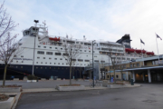 MS Crown Seaways am Terminal in Oslo