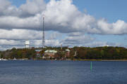 Blick auf Bergåsa mit dem großen Wasserturm und der deutschen Brauerei